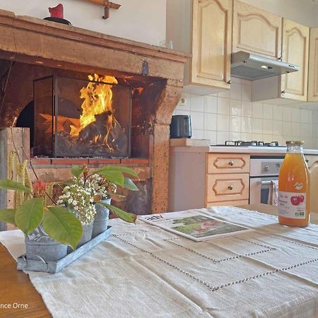 Gite Authentique Au Coeur Du Perche, 18Eme Siecle, Cheminee, Jardin Clos, Animaux Acceptes, Wifi Inclus. - Fr-1-497-49 Pervencheres 외부 사진
